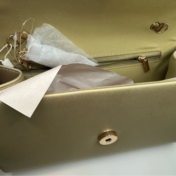 Christian Lacroix Madison Smooth Gold Clutch w/ Detachable Chain CXLH24990 NWT - Picture 7 of 8